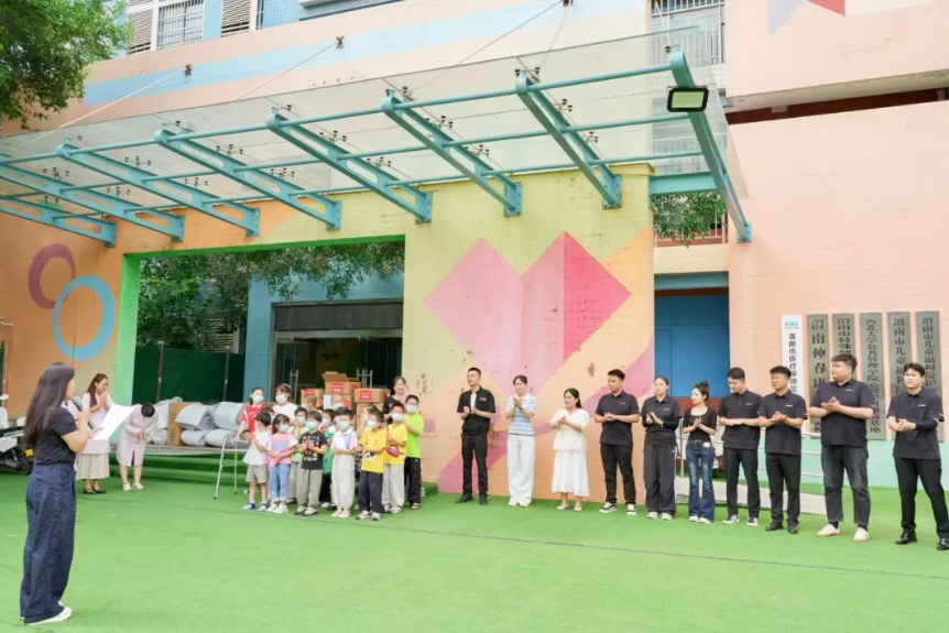 天禾基金会赴渭南市儿童福利院开展爱心捐赠主题党日活动